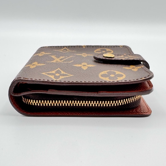 LOUIS VUITTON - Monogram Compact Zip Wallet R1.064 - Picture 3 of 5
